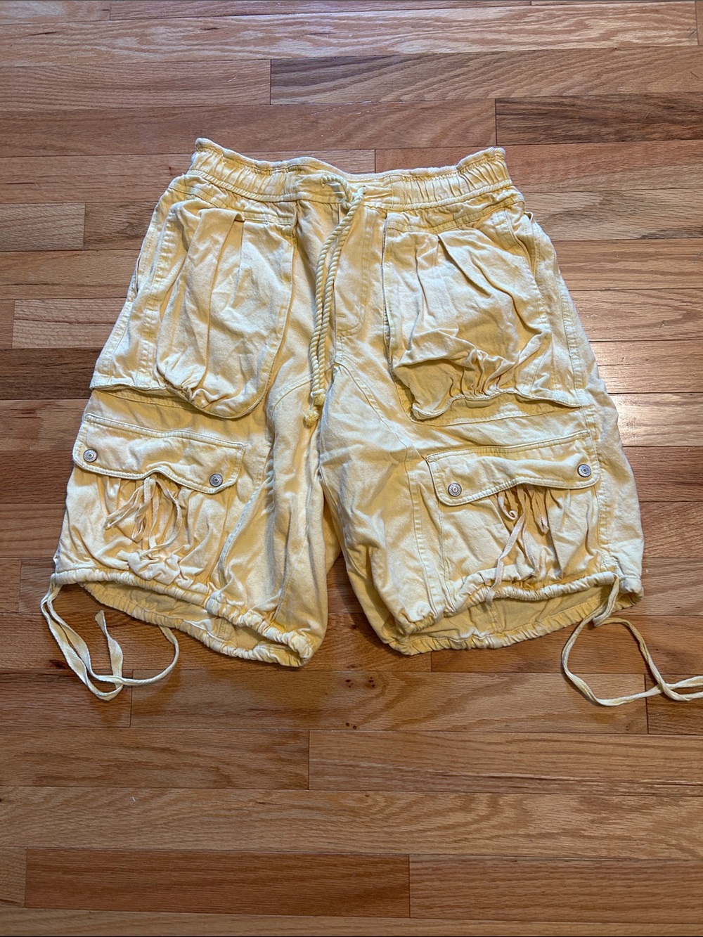 Free People Sundown Parachute Cargo shorts. Size small. Worn once. Straw color
